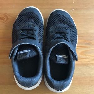 Black Nikes, boys toddler size 11